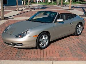 Porsche 911 Carrera 4 Cabriolet 2001 года